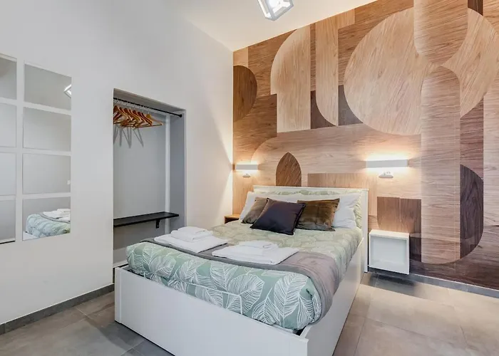 Bdc - Majestic 4-bdr In Termini Appartamento *