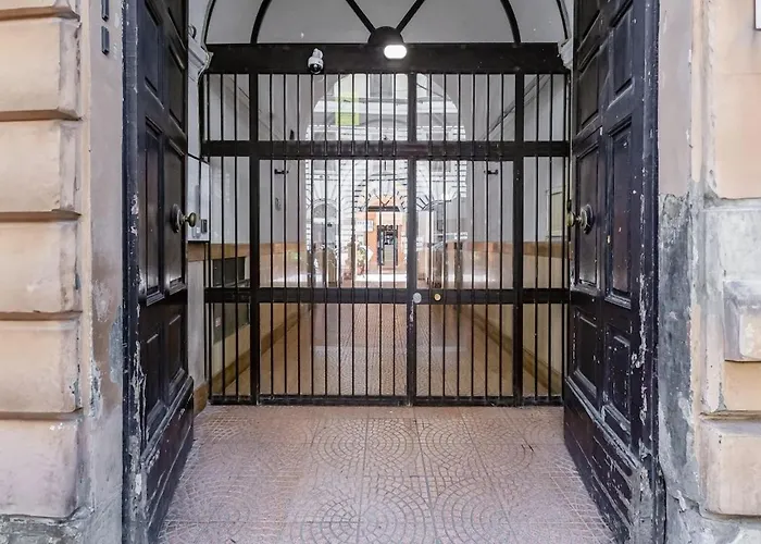 Appartamento Bdc - Majestic 4-bdr In Termini Roma