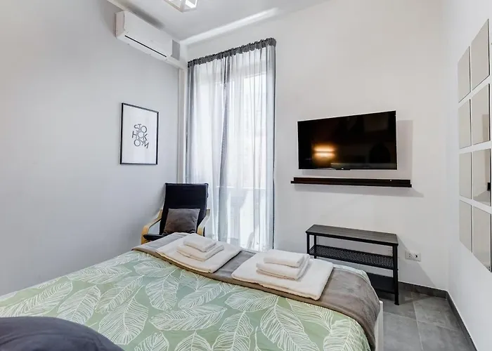 Appartamento Bdc - Majestic 4-bdr In Termini *