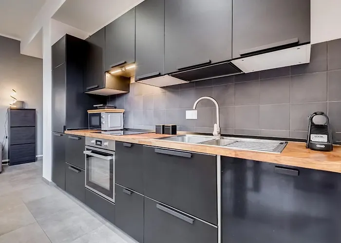 Appartamento Bdc - Majestic 4-bdr In Termini *