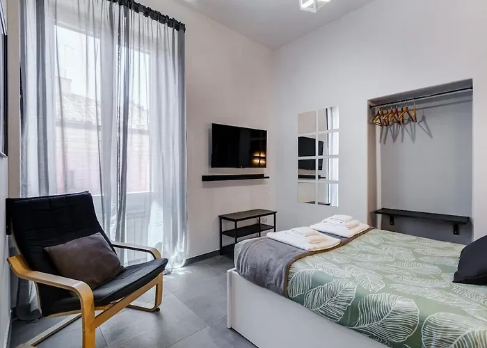 Bdc - Majestic 4-bdr In Termini Appartamento